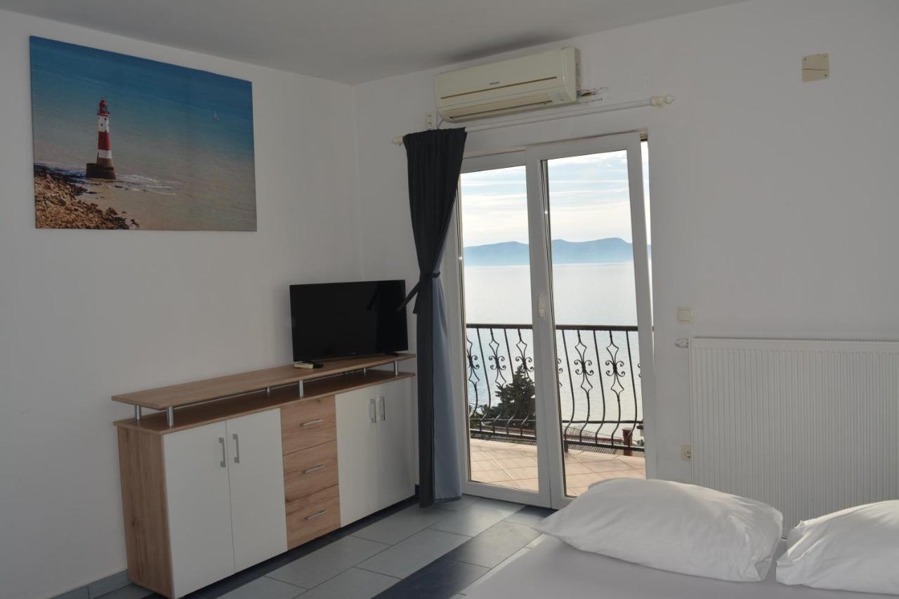 Apartments & Room Madi Senj  Buitenkant foto