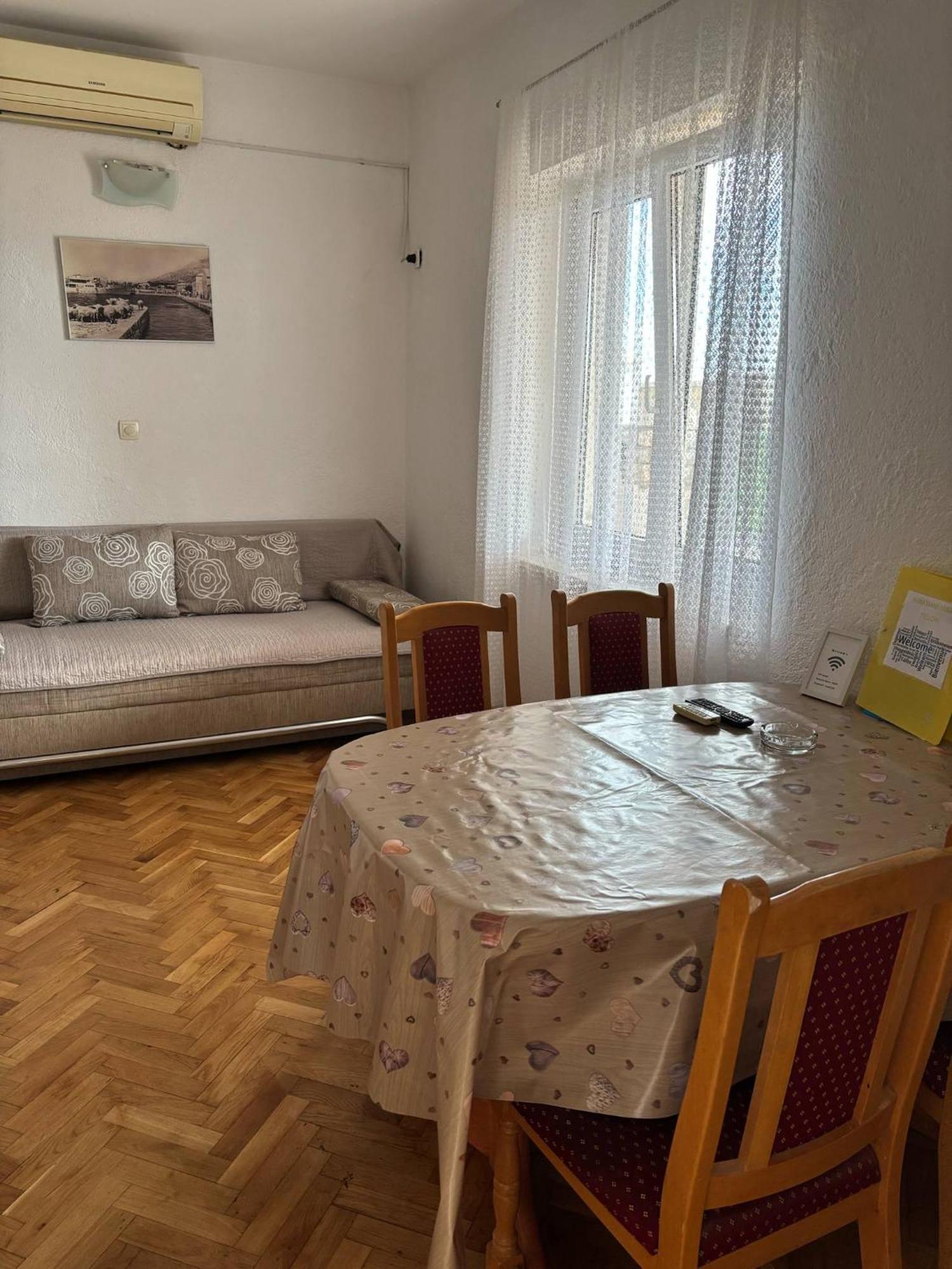 Apartments & Room Madi Senj  Buitenkant foto
