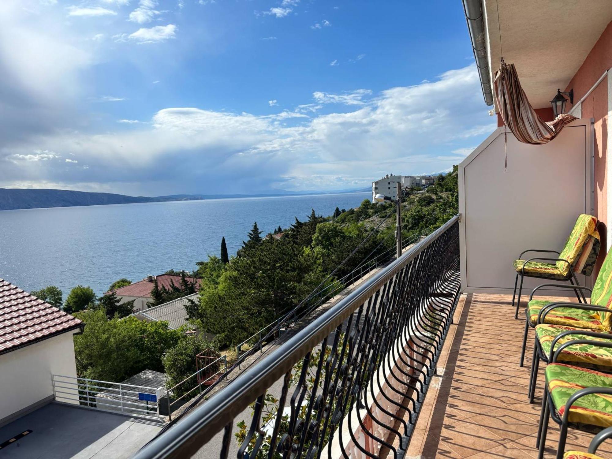 Apartments & Room Madi Senj  Buitenkant foto